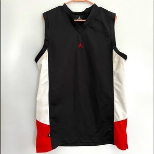 Air Jordan Sleeveless shirt size medium Men’s
